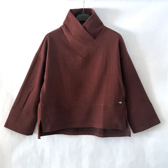 Tahari Sport Cinnamon Rust High Neck Ribbed Box Cut Long Sleeve Top - Picture 3 of 11